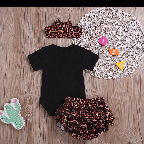 Two-Piece Set with Matching Headband - Picture 3 of 7